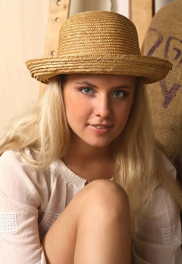 Тамара, 27