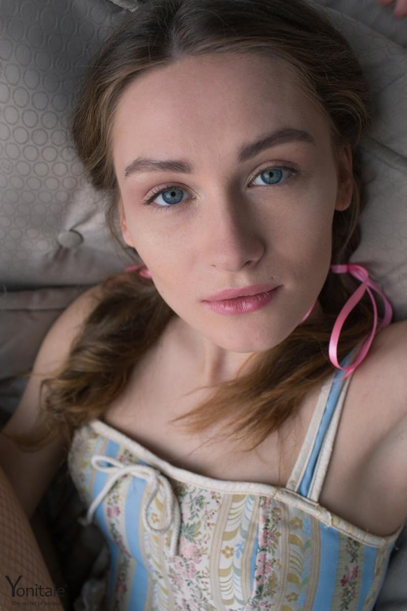 София, 33
